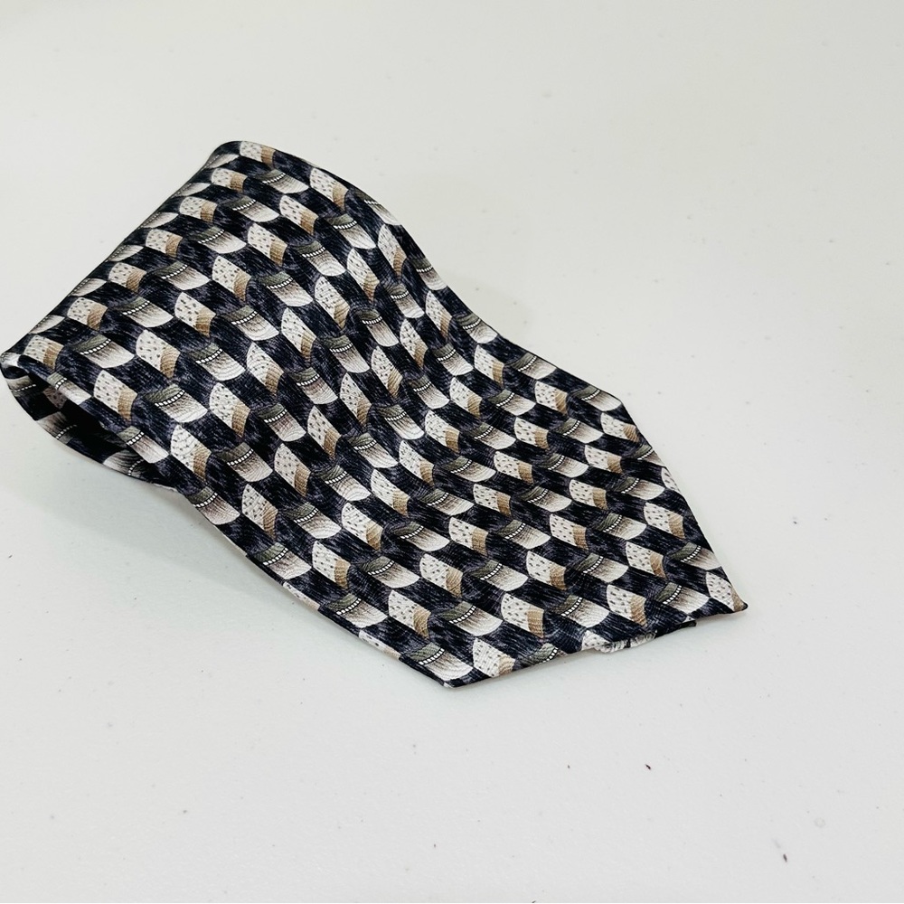 Pierre Cardin Men's‎ Neck Tie Made In The USA Silk 58”L 4"W
